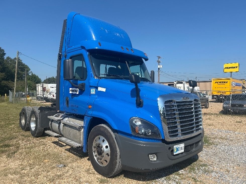 Day Cab Tractor-Heavy Duty Tractors-Freightliner-2020-Cascadia 12564ST-Hattiesburg-MS-474,456\n\t\tmiles-$ 42,750 - Image 1