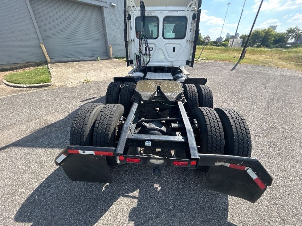 Day Cab Tractor-Heavy Duty Tractors-Freightliner-2020-Cascadia 12564ST-Homewood-AL-396,399\n\t\tmiles-$ 48,500 - Image 6
