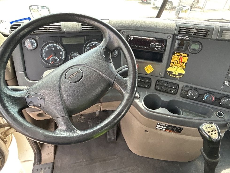 Day Cab Tractor-Heavy Duty Tractors-Freightliner-2020-Cascadia 12564ST-Houston-TX-207,219\n\t\tmiles-$ 55,250 - Image 11