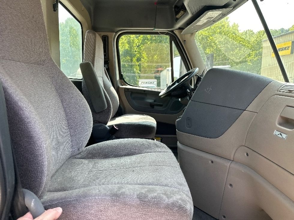 Day Cab Tractor-Heavy Duty Tractors-Freightliner-2020-Cascadia 12564ST-Huntington-WV-611,943\n\t\tmiles-$ 31,000 - Image 14