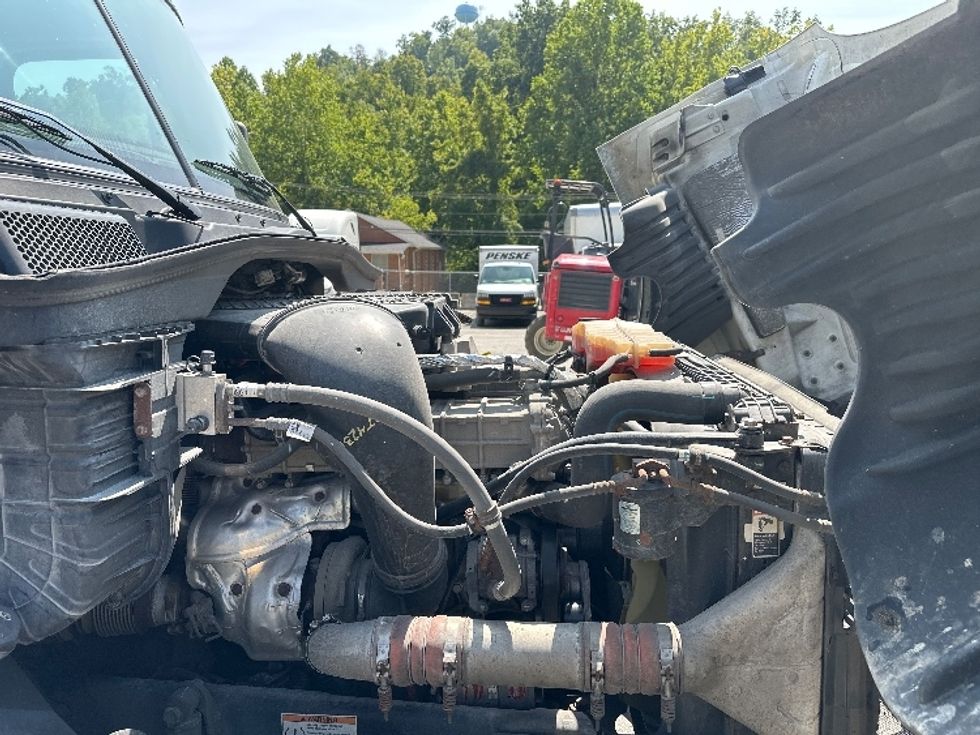 Day Cab Tractor-Heavy Duty Tractors-Freightliner-2020-Cascadia 12564ST-Huntington-WV-611,943\n\t\tmiles-$ 31,000 - Image 15