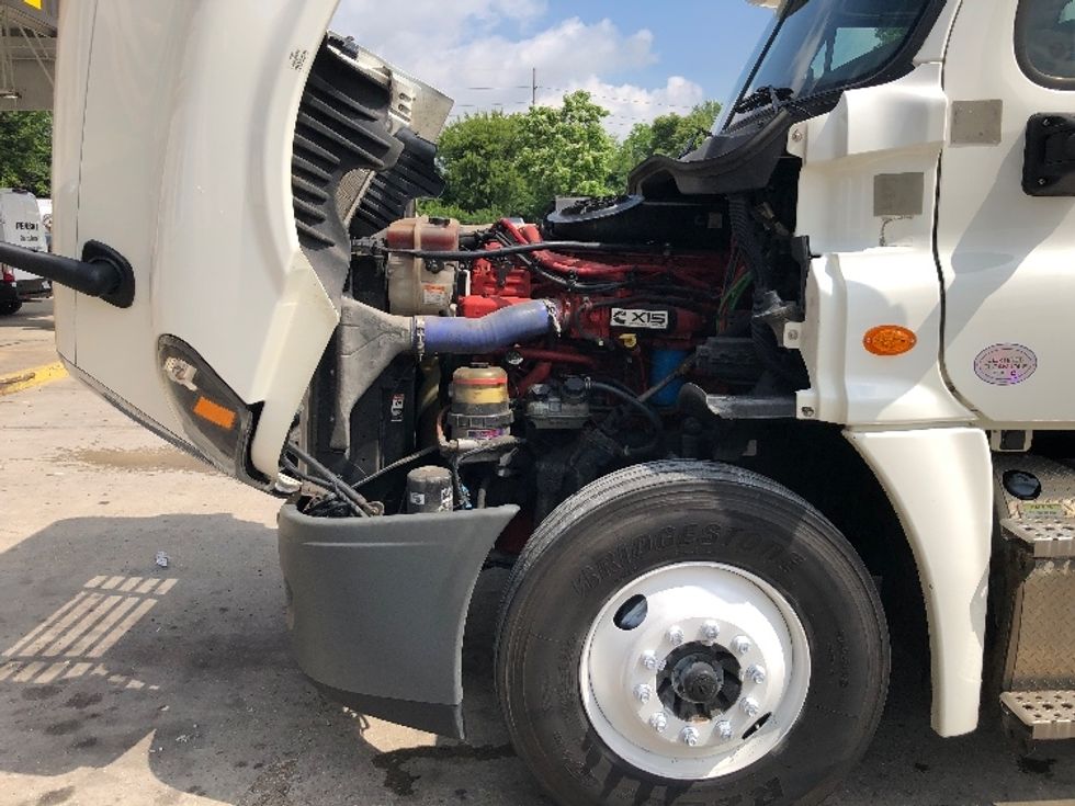 Day Cab Tractor-Heavy Duty Tractors-Freightliner-2020-Cascadia 12564ST-Indianapolis-IN-300,264\n\t\tmiles-$ 48,250 - Image 15