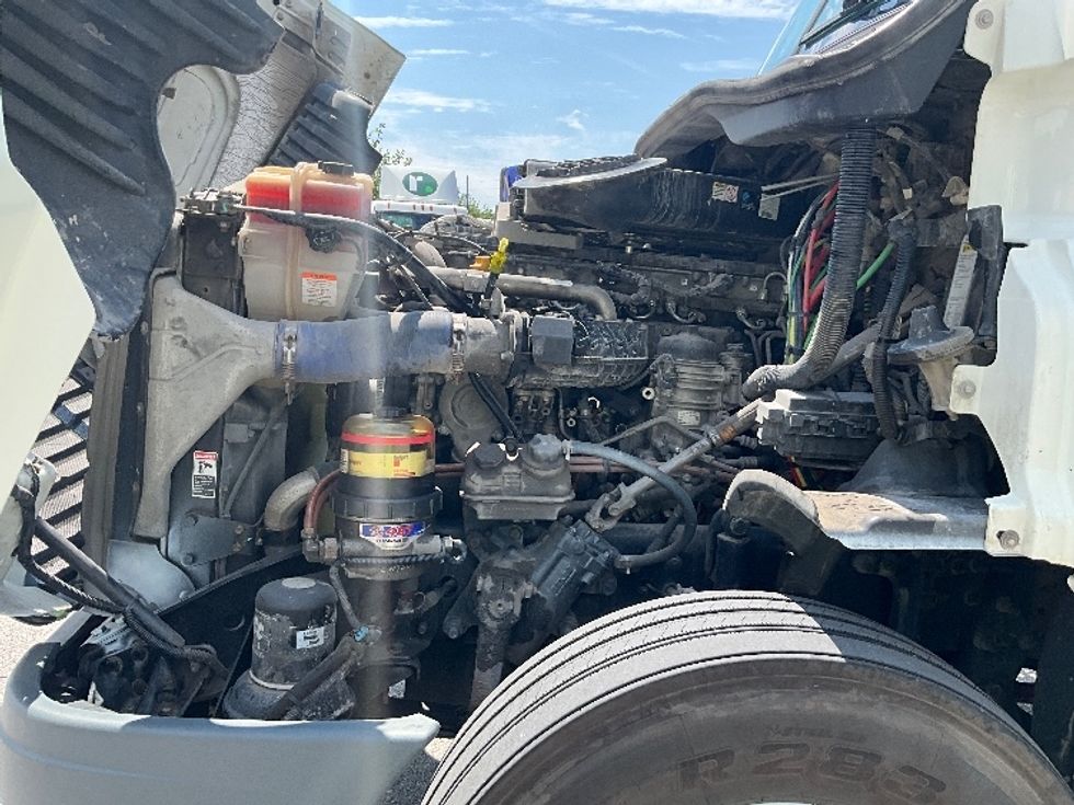 2020 Freightliner Cascadia 125" Sleeper Cab photo 15