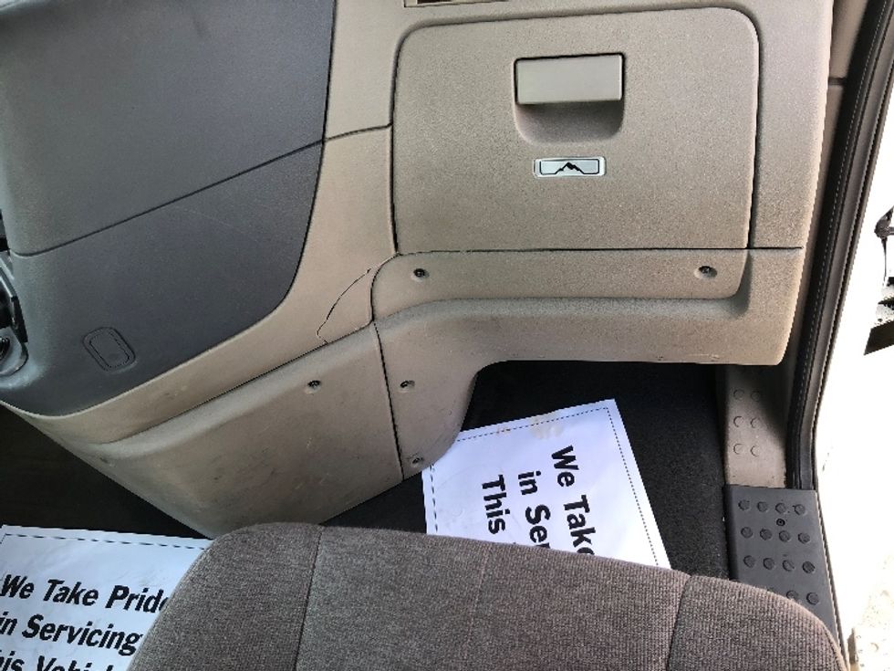 Day Cab Tractor-Heavy Duty Tractors-Freightliner-2020-Cascadia 12564ST-Indianapolis-IN-372,000\n\t\tmiles-$ 41,500 - Image 13