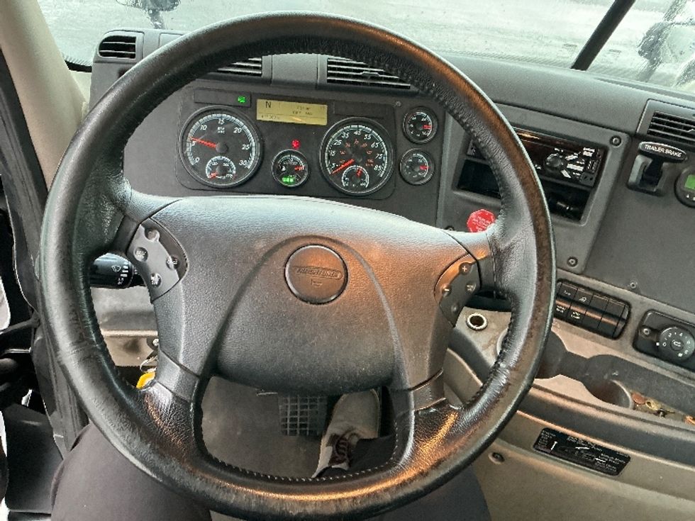 Day Cab Tractor-Heavy Duty Tractors-Freightliner-2020-Cascadia 12564ST-Indianapolis-IN-417,201\n\t\tmiles-$ 41,000 - Image 10