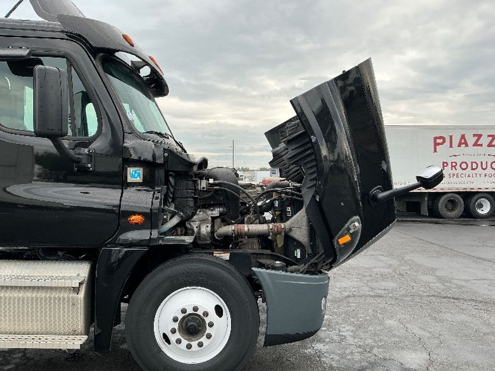 Day Cab Tractor-Heavy Duty Tractors-Freightliner-2020-Cascadia 12564ST-Indianapolis-IN-417,201\n\t\tmiles-$ 41,000 - Image 15