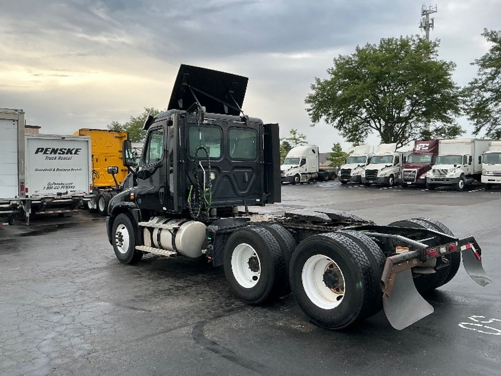 Day Cab Tractor-Heavy Duty Tractors-Freightliner-2020-Cascadia 12564ST-Indianapolis-IN-417,201\n\t\tmiles-$ 41,000 - Image 5