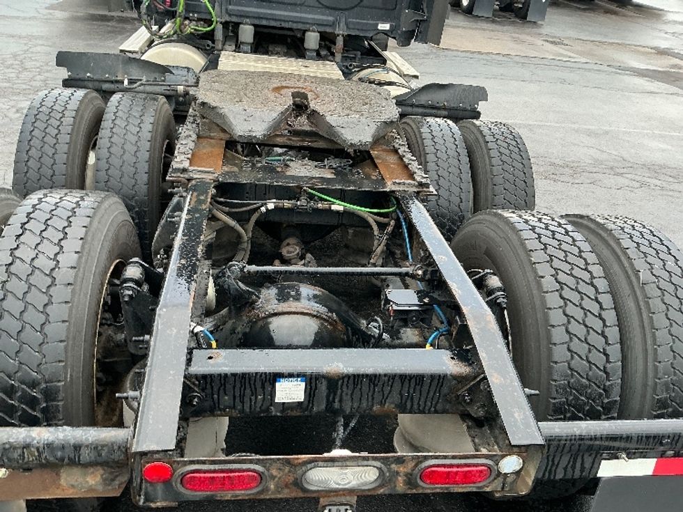 Day Cab Tractor-Heavy Duty Tractors-Freightliner-2020-Cascadia 12564ST-Indianapolis-IN-417,201\n\t\tmiles-$ 41,000 - Image 6