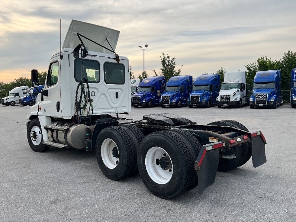 Day Cab Tractor-Heavy Duty Tractors-Freightliner-2020-Cascadia 12564ST-Indianapolis-IN-428,011\n\t\tmiles-$ 40,500 - Image 5