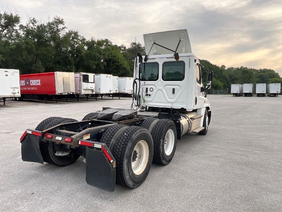 Day Cab Tractor-Heavy Duty Tractors-Freightliner-2020-Cascadia 12564ST-Indianapolis-IN-428,011\n\t\tmiles-$ 40,500 - Image 7