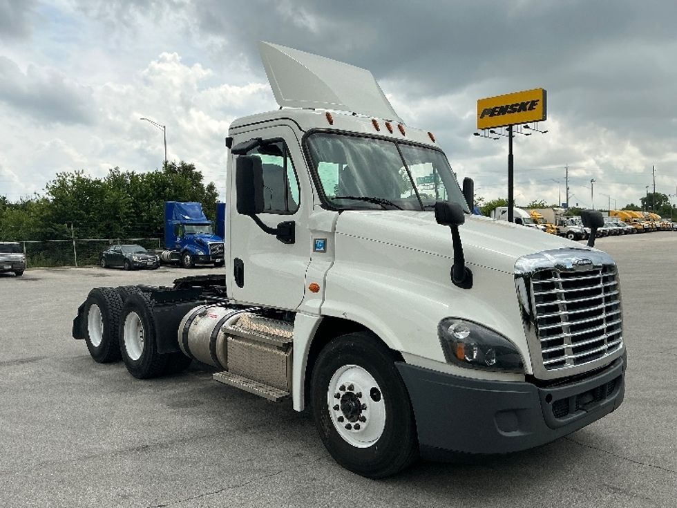 Day Cab Tractor-Heavy Duty Tractors-Freightliner-2020-Cascadia 12564ST-Indianapolis-IN-473,491\n\t\tmiles-$ 36,750 - Image 1
