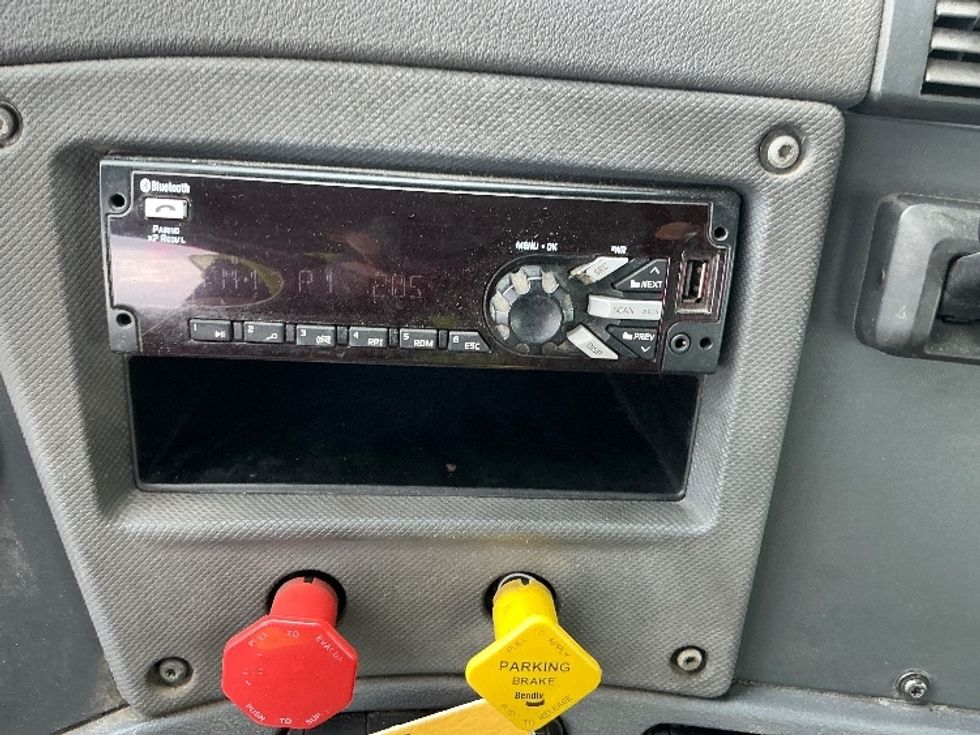 Day Cab Tractor-Heavy Duty Tractors-Freightliner-2020-Cascadia 12564ST-Indianapolis-IN-473,491\n\t\tmiles-$ 36,750 - Image 17