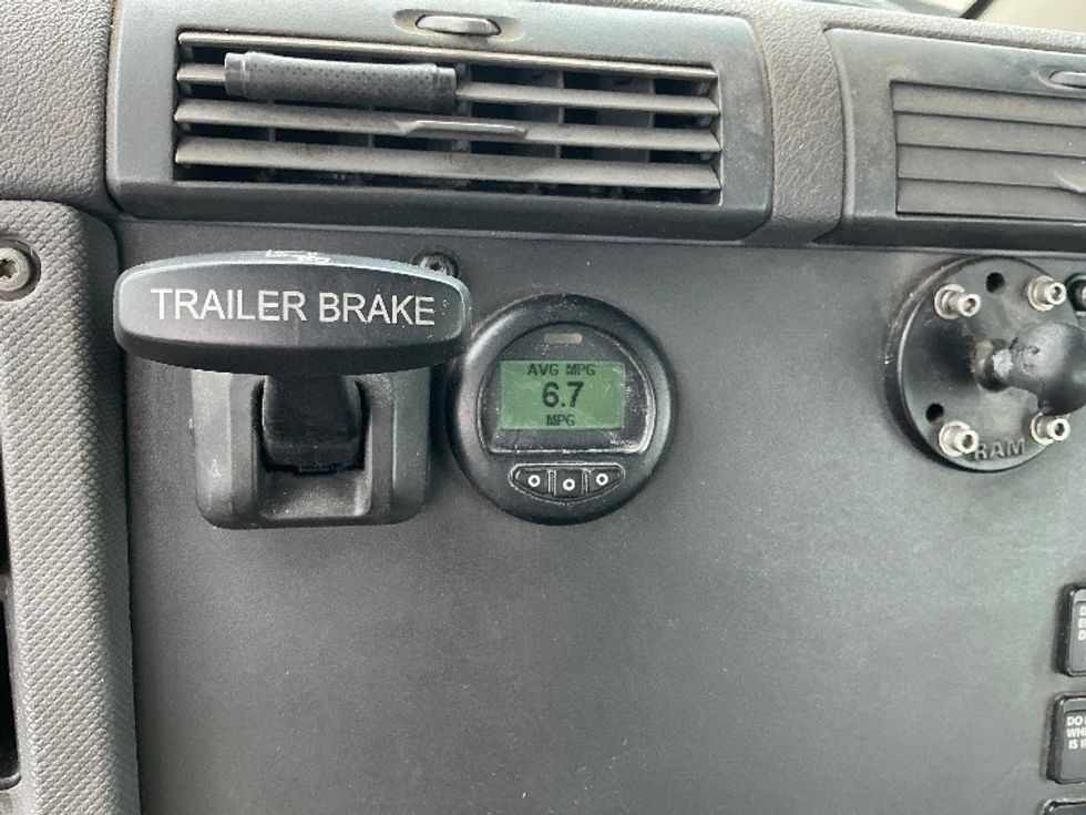 Day Cab Tractor-Heavy Duty Tractors-Freightliner-2020-Cascadia 12564ST-Indianapolis-IN-473,491\n\t\tmiles-$ 36,750 - Image 18