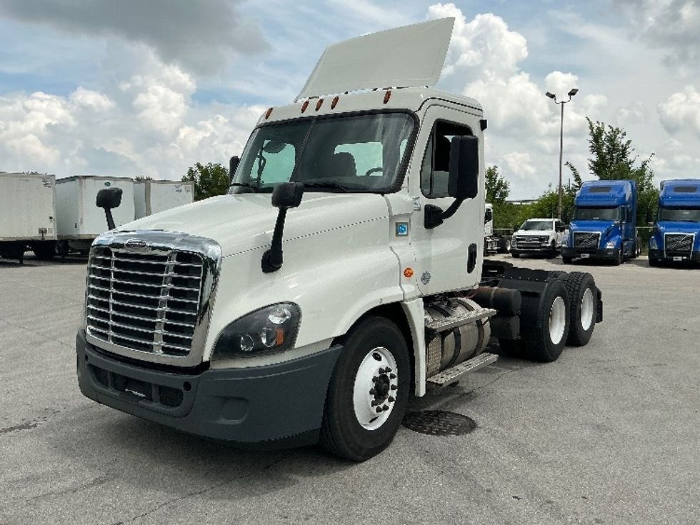 Day Cab Tractor-Heavy Duty Tractors-Freightliner-2020-Cascadia 12564ST-Indianapolis-IN-473,491\n\t\tmiles-$ 36,750 - Image 3