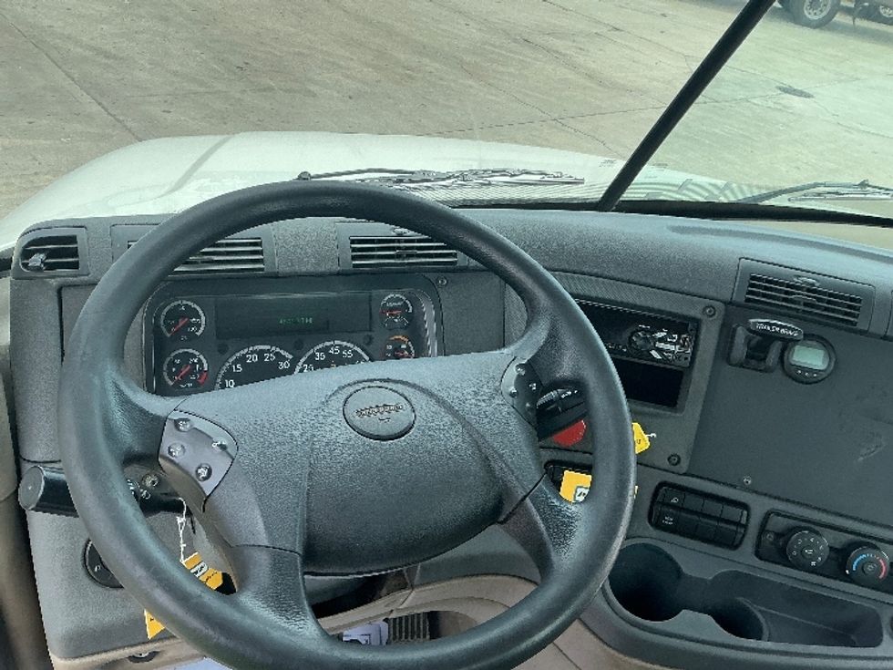 Day Cab Tractor-Heavy Duty Tractors-Freightliner-2020-Cascadia 12564ST-Indianapolis-IN-477,188\n\t\tmiles-$ 43,500 - Image 11