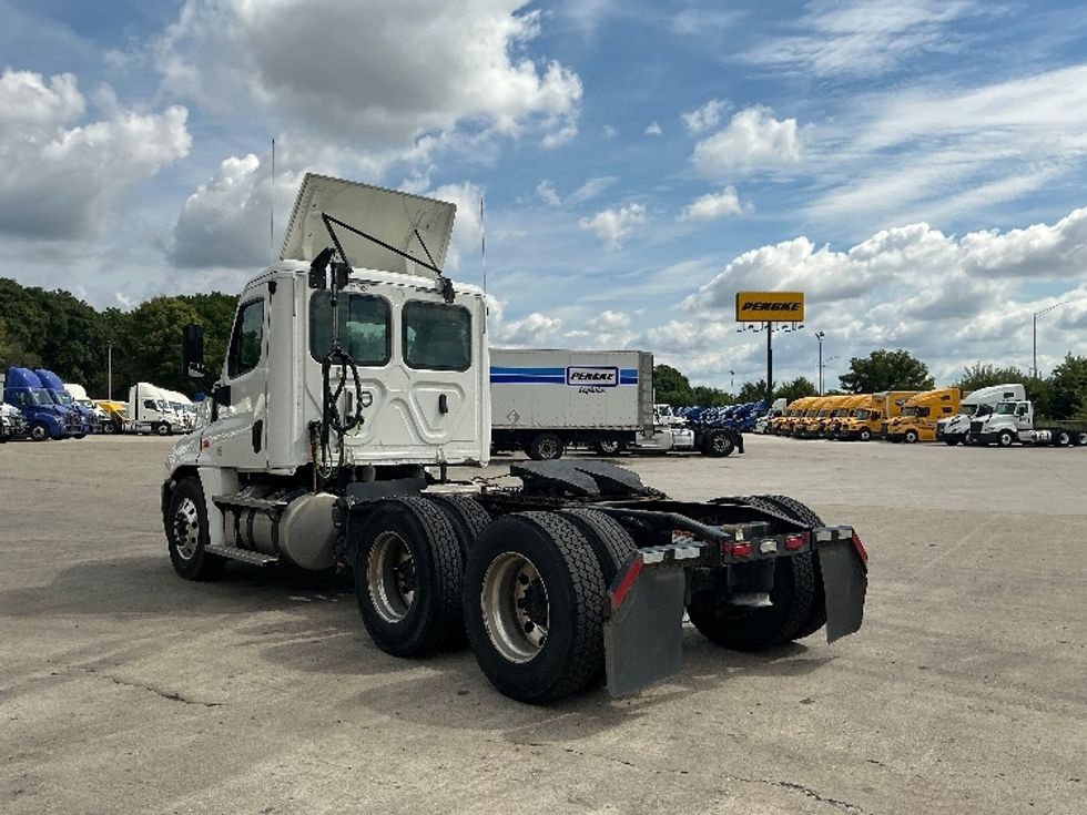 Day Cab Tractor-Heavy Duty Tractors-Freightliner-2020-Cascadia 12564ST-Indianapolis-IN-477,188\n\t\tmiles-$ 43,500 - Image 5