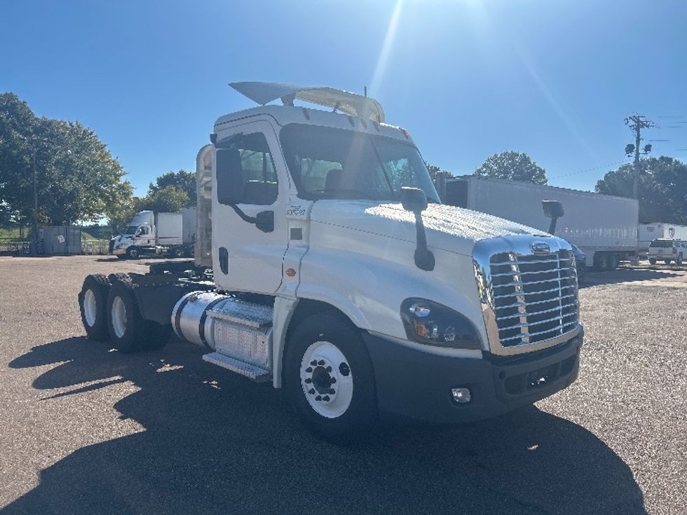 Day Cab Tractor-Heavy Duty Tractors-Freightliner-2020-Cascadia 12564ST-Jackson-MS-225,804\n\t\tmiles-$ 56,250 - Image 1