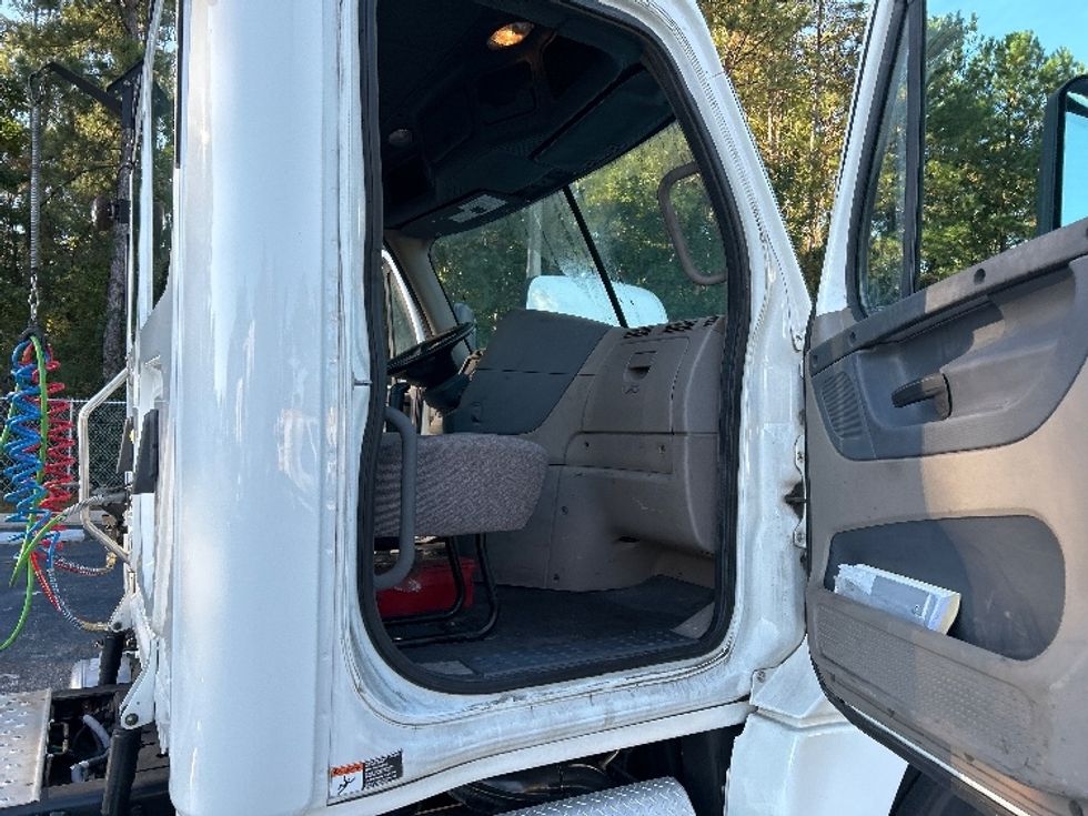 Day Cab Tractor-Heavy Duty Tractors-Freightliner-2020-Cascadia 12564ST-Jacksonville-FL-228,454\n\t\tmiles-$ 52,000 - Image 10