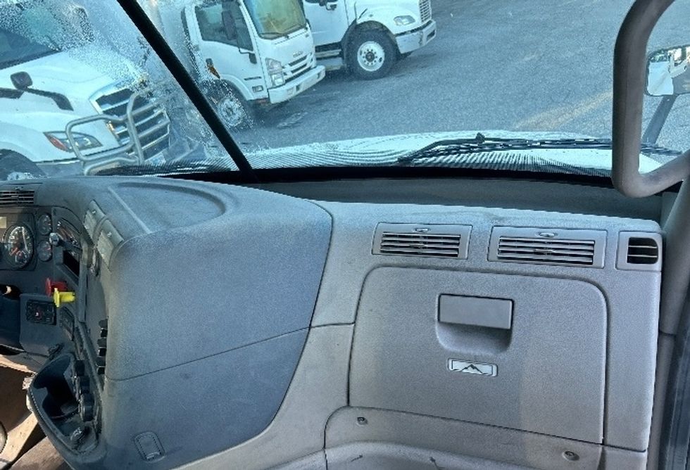 Day Cab Tractor-Heavy Duty Tractors-Freightliner-2020-Cascadia 12564ST-Jacksonville-FL-228,454\n\t\tmiles-$ 52,000 - Image 11