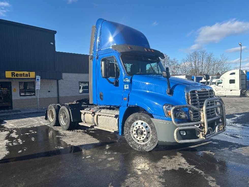 Day Cab Tractor-Heavy Duty Tractors-Freightliner-2020-Cascadia 12564ST-Jessup-PA-416,045\n\t\tmiles-$ 52,500 - Image 1