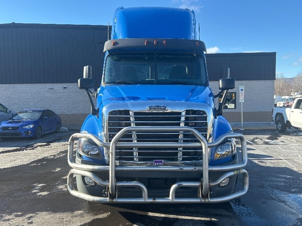 Day Cab Tractor-Heavy Duty Tractors-Freightliner-2020-Cascadia 12564ST-Jessup-PA-416,045\n\t\tmiles-$ 52,500 - Image 2