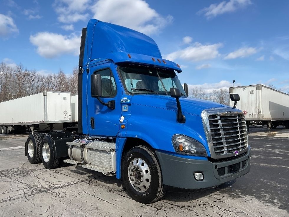Day Cab Tractor-Heavy Duty Tractors-Freightliner-2020-Cascadia 12564ST-Jessup-PA-511,000\n\t\tmiles-$ 43,750 - Image 1
