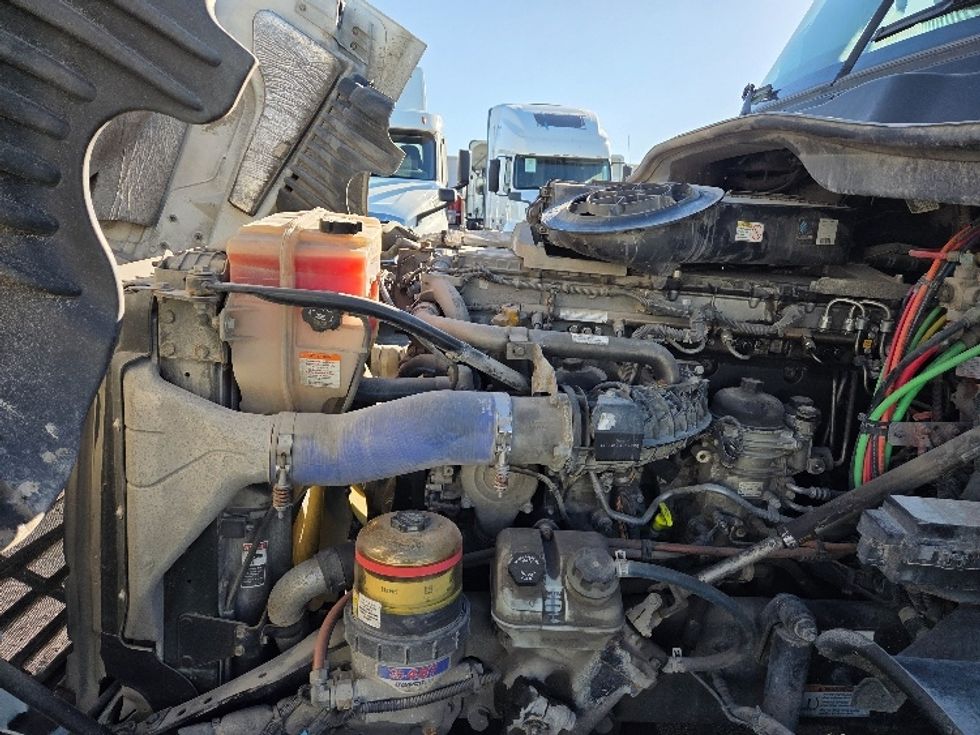 Day Cab Tractor-Heavy Duty Tractors-Freightliner-2020-Cascadia 12564ST-Kansas City-MO-323,629\n\t\tmiles-$ 51,000 - Image 16
