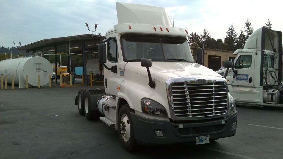 Day Cab Tractor-Heavy Duty Tractors-Freightliner-2020-Cascadia 12564ST-Kent-WA-181,427\n\t\tmiles-$ 63,000 - Image 1