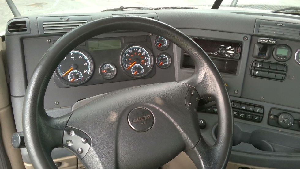 Day Cab Tractor-Heavy Duty Tractors-Freightliner-2020-Cascadia 12564ST-Kent-WA-181,427\n\t\tmiles-$ 63,000 - Image 11