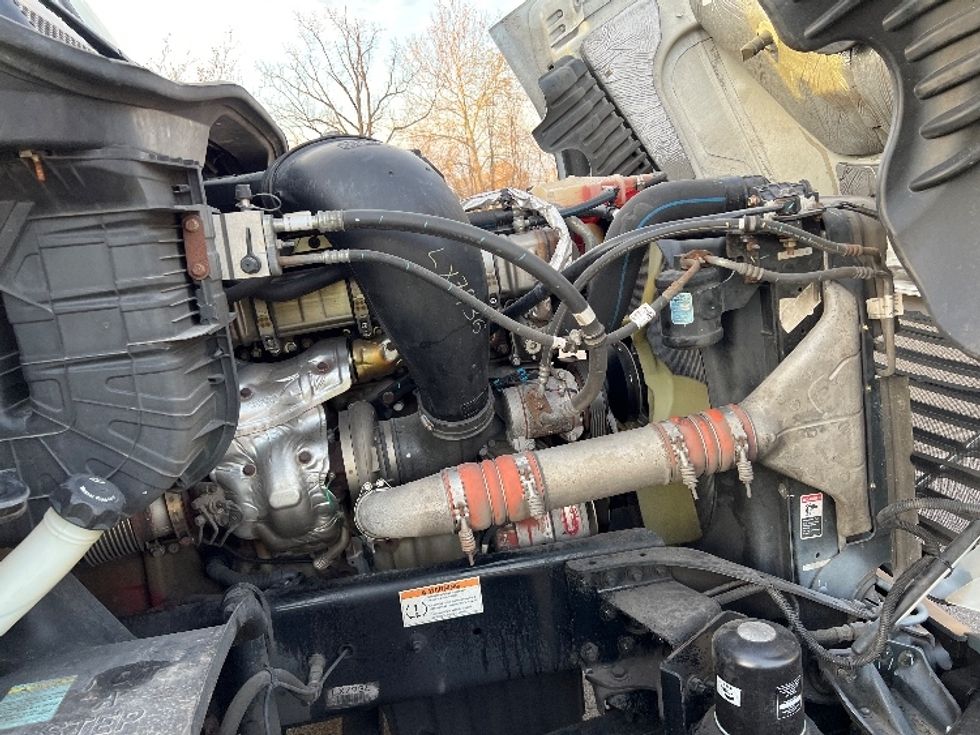 2020 Freightliner Cascadia 125" Sleeper Cab photo 15