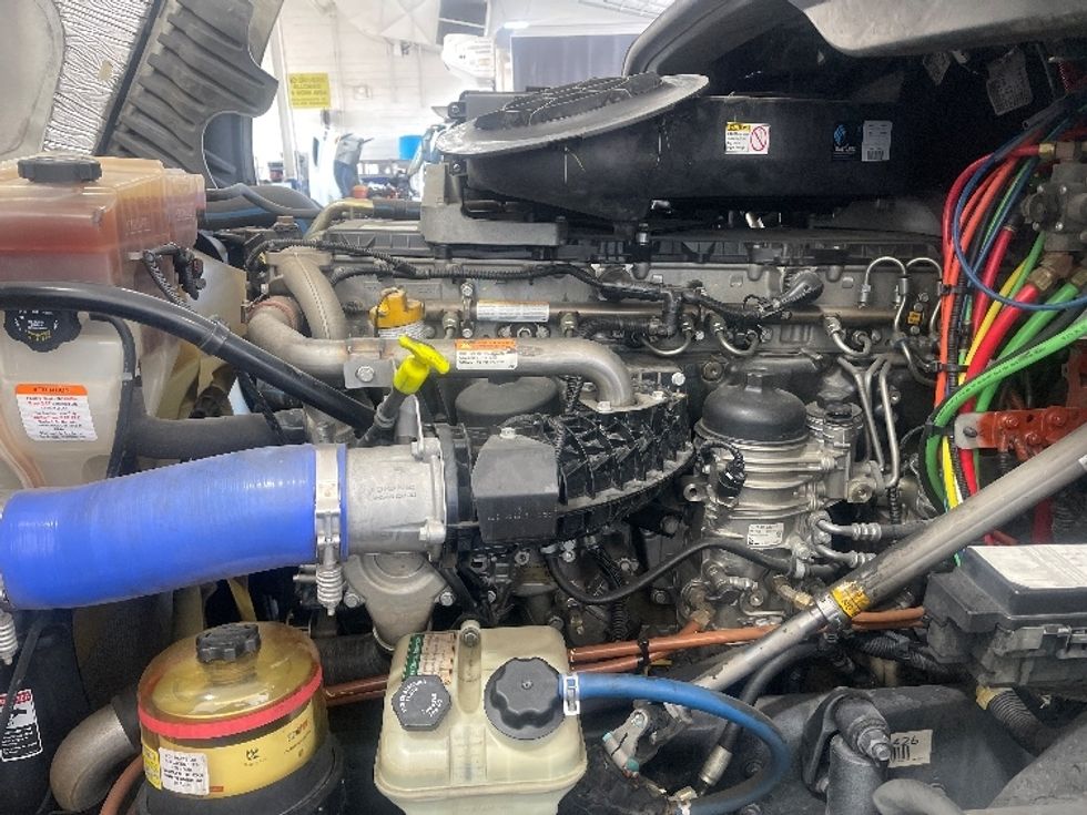 2020 Freightliner Cascadia 125" Sleeper Cab photo 13