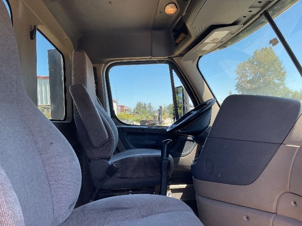 Day Cab Tractor-Heavy Duty Tractors-Freightliner-2020-Cascadia 12564ST-Lacey-WA-268,143\n\t\tmiles-$ 52,000 - Image 14