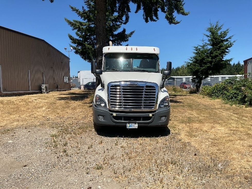 Day Cab Tractor-Heavy Duty Tractors-Freightliner-2020-Cascadia 12564ST-Lacey-WA-268,143\n\t\tmiles-$ 52,000 - Image 2