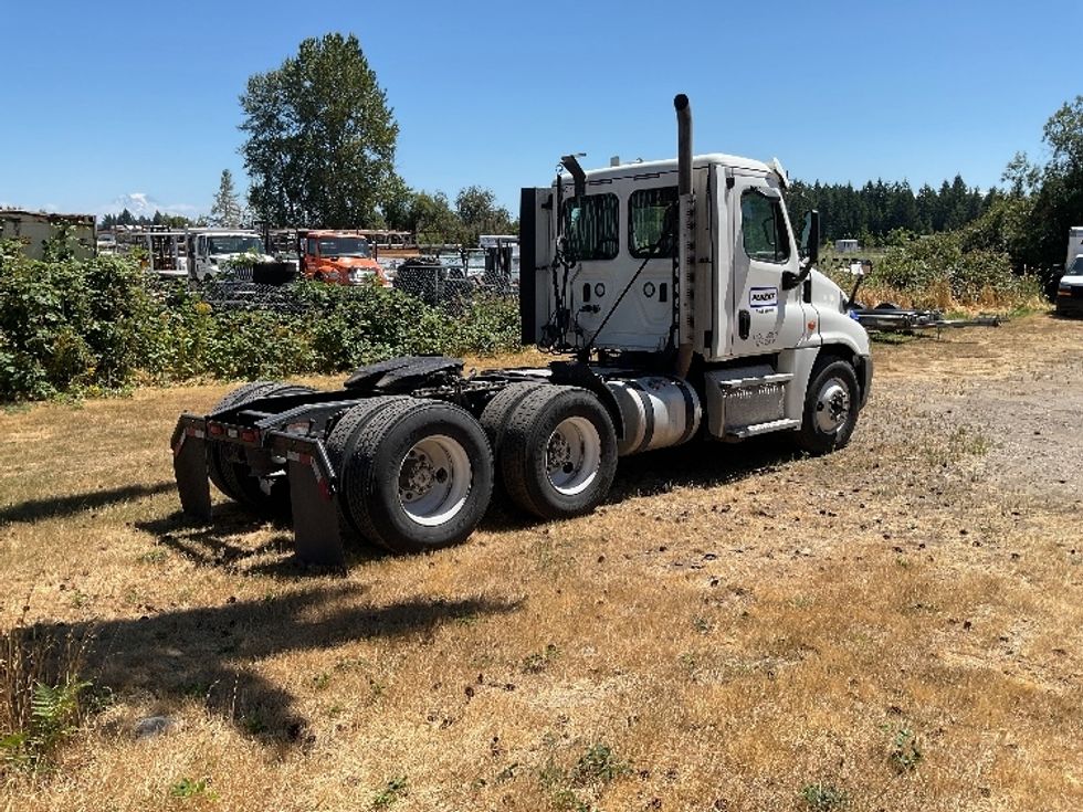 Day Cab Tractor-Heavy Duty Tractors-Freightliner-2020-Cascadia 12564ST-Lacey-WA-268,143\n\t\tmiles-$ 52,000 - Image 7