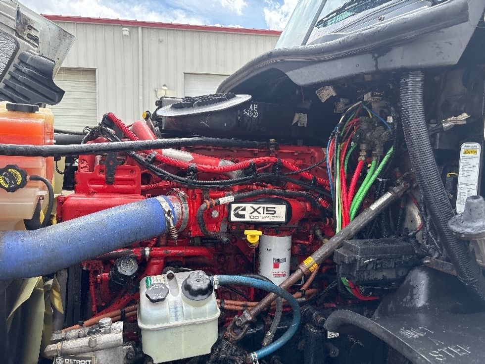 Day Cab Tractor-Heavy Duty Tractors-Freightliner-2020-Cascadia 12564ST-Lansing-MI-549,078\n\t\tmiles-$ 29,750 - Image 15