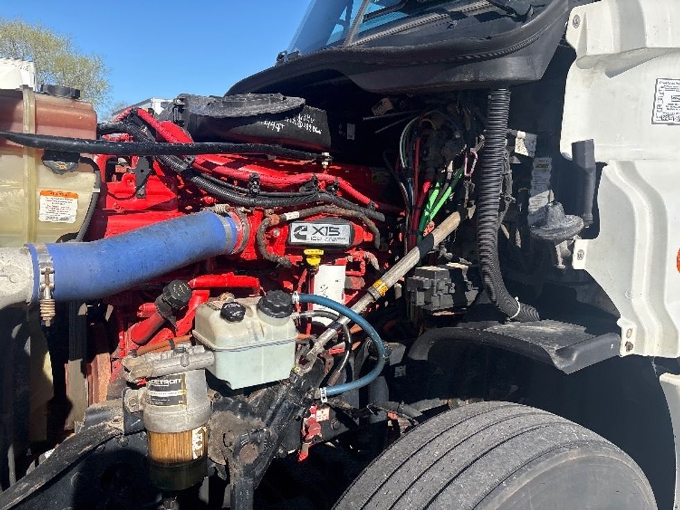 Day Cab Tractor-Heavy Duty Tractors-Freightliner-2020-Cascadia 12564ST-Lansing-MI-651,546\n\t\tmiles-$ 26,750 - Image 16