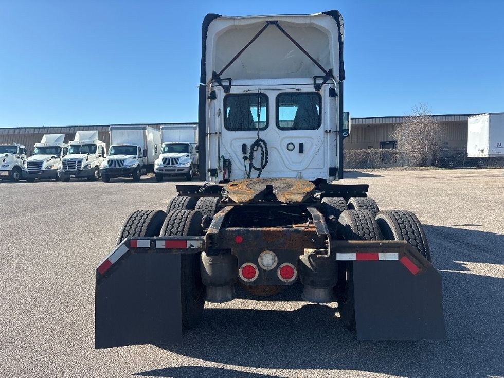Day Cab Tractor-Heavy Duty Tractors-Freightliner-2020-Cascadia 12564ST-Lansing-MI-651,546\n\t\tmiles-$ 26,750 - Image 6