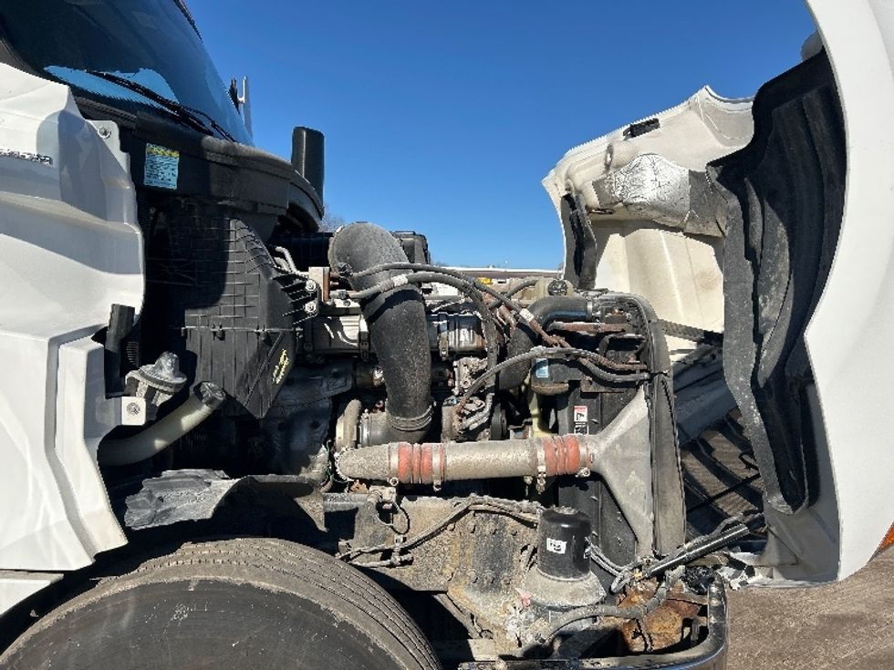 Day Cab Tractor-Heavy Duty Tractors-Freightliner-2020-Cascadia 12564ST-Londonderry-NH-470,027\n\t\tmiles-$ 37,750 - Image 15