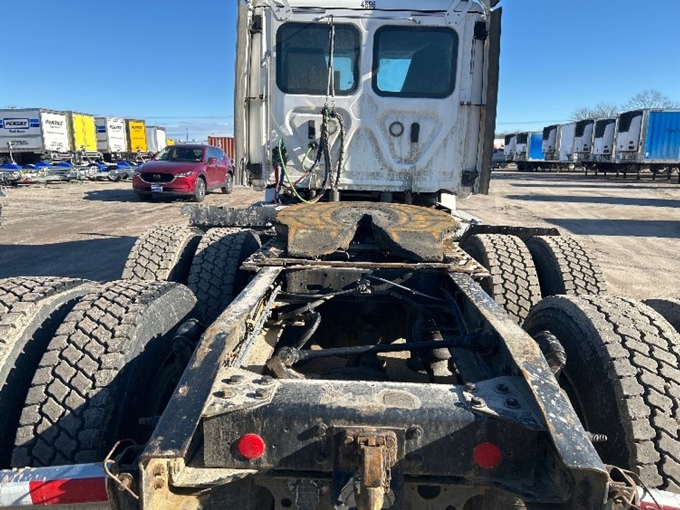 Day Cab Tractor-Heavy Duty Tractors-Freightliner-2020-Cascadia 12564ST-Londonderry-NH-470,027\n\t\tmiles-$ 37,750 - Image 6
