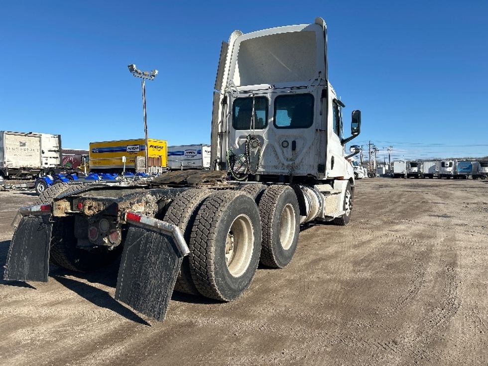Day Cab Tractor-Heavy Duty Tractors-Freightliner-2020-Cascadia 12564ST-Londonderry-NH-470,027\n\t\tmiles-$ 37,750 - Image 7