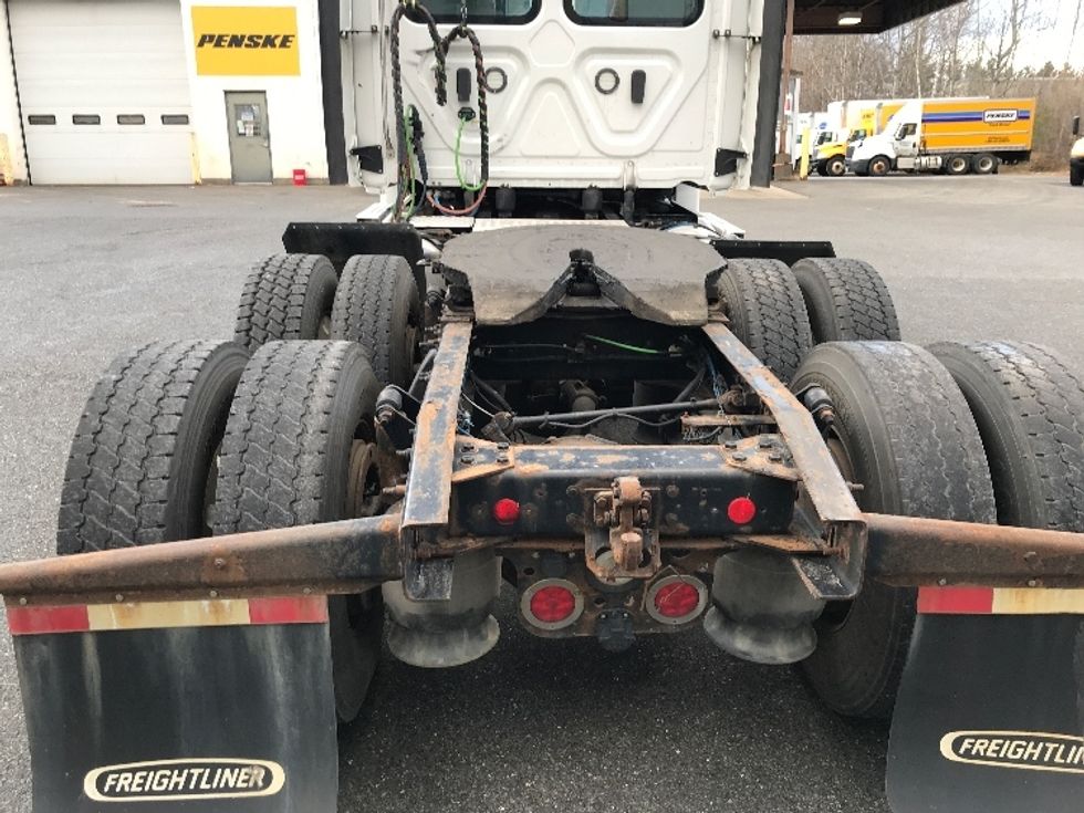 Day Cab Tractor-Heavy Duty Tractors-Freightliner-2020-Cascadia 12564ST-Londonderry-NH-492,442\n\t\tmiles-$ 35,000 - Image 6