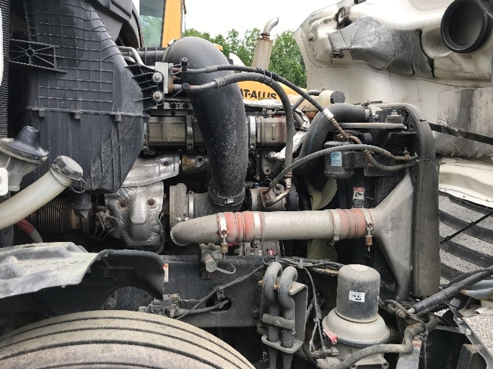 Day Cab Tractor-Heavy Duty Tractors-Freightliner-2020-Cascadia 12564ST-Londonderry-NH-582,162\n\t\tmiles-$ 30,250 - Image 15