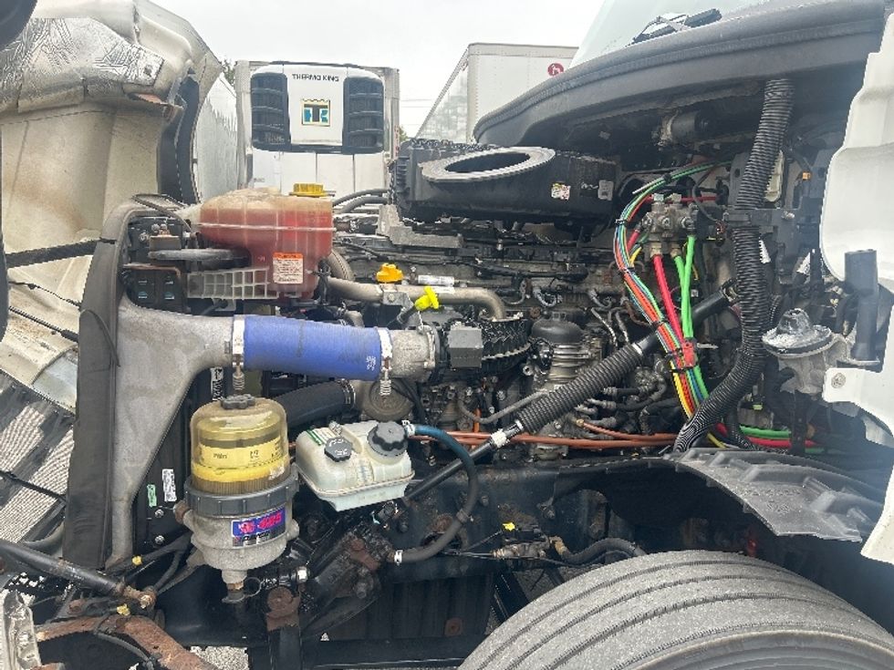 Day Cab Tractor-Heavy Duty Tractors-Freightliner-2020-Cascadia 12564ST-Londonderry-NH-639,964\n\t\tmiles-$ 29,750 - Image 16