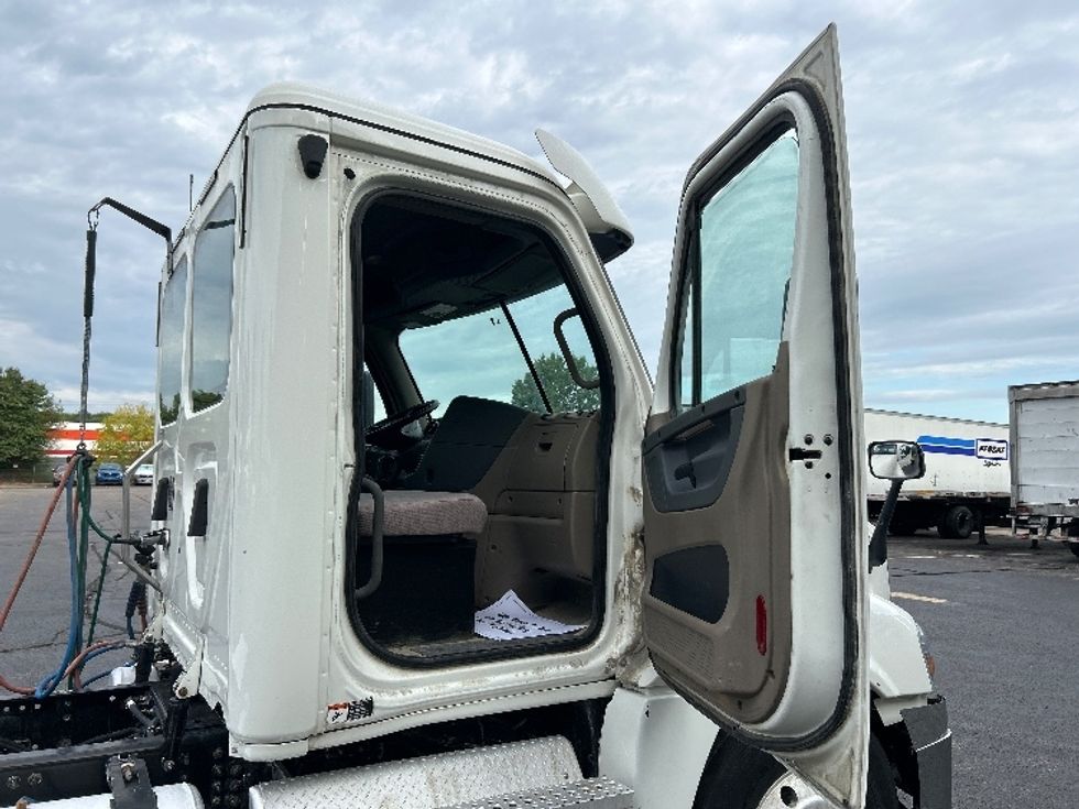 Day Cab Tractor-Heavy Duty Tractors-Freightliner-2020-Cascadia 12564ST-Memphis-TN-278,216\n\t\tmiles-$ 54,500 - Image 12