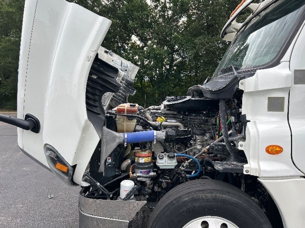 Day Cab Tractor-Heavy Duty Tractors-Freightliner-2020-Cascadia 12564ST-Memphis-TN-278,216\n\t\tmiles-$ 54,500 - Image 16