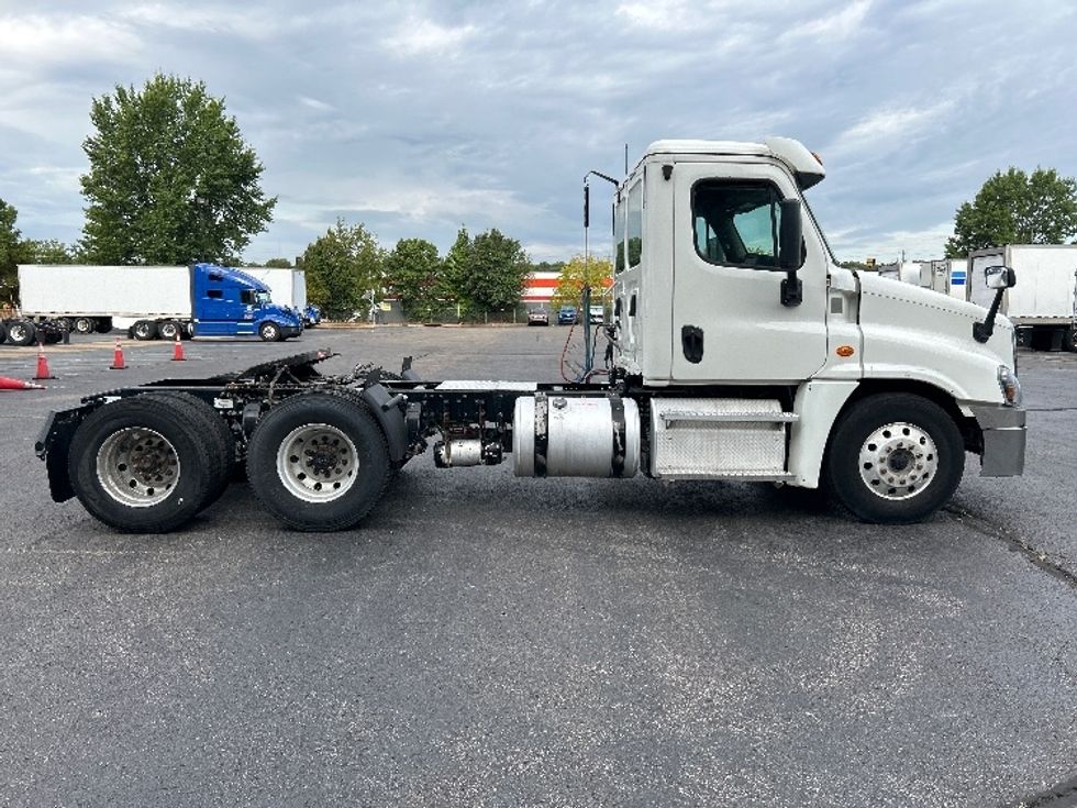 Day Cab Tractor-Heavy Duty Tractors-Freightliner-2020-Cascadia 12564ST-Memphis-TN-278,216\n\t\tmiles-$ 54,500 - Image 8