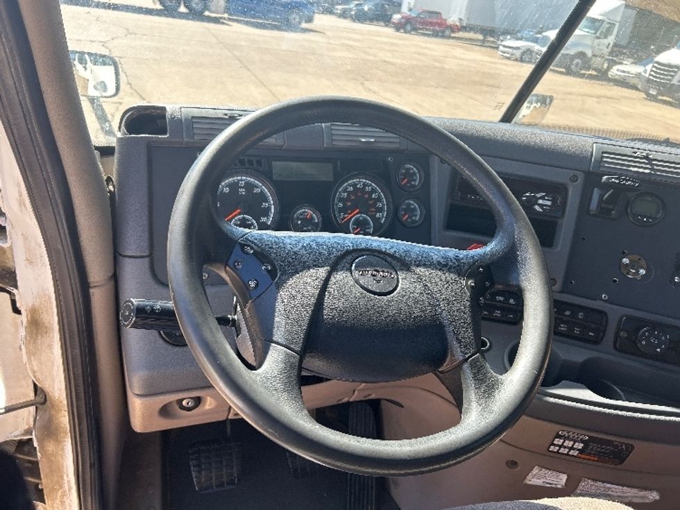 Day Cab Tractor-Heavy Duty Tractors-Freightliner-2020-Cascadia 12564ST-Memphis-TN-278,906\n\t\tmiles-$ 51,750 - Image 11