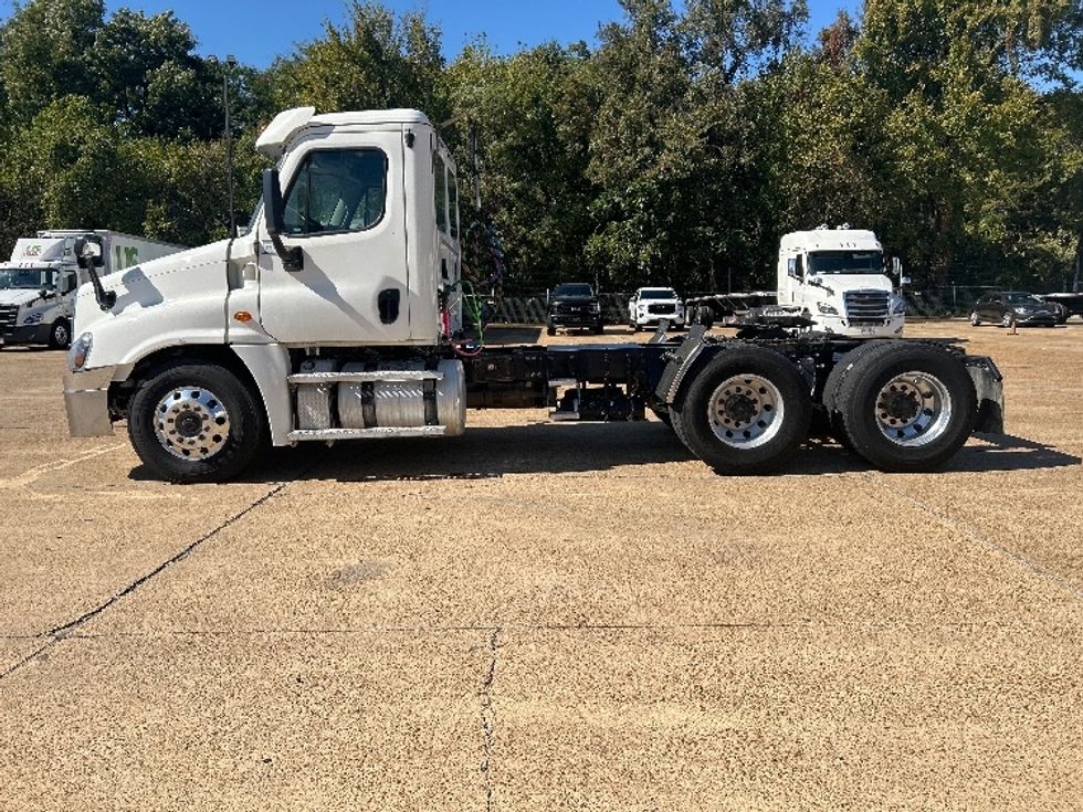 Day Cab Tractor-Heavy Duty Tractors-Freightliner-2020-Cascadia 12564ST-Memphis-TN-278,906\n\t\tmiles-$ 51,750 - Image 4