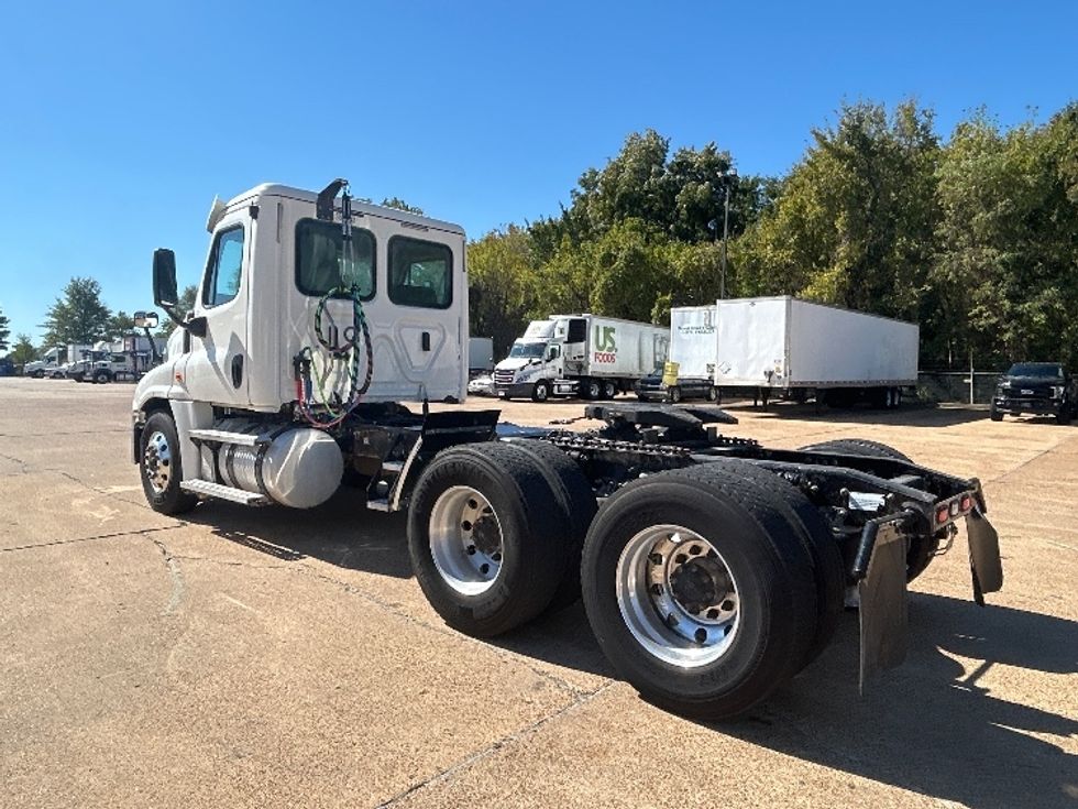 Day Cab Tractor-Heavy Duty Tractors-Freightliner-2020-Cascadia 12564ST-Memphis-TN-278,906\n\t\tmiles-$ 51,750 - Image 5