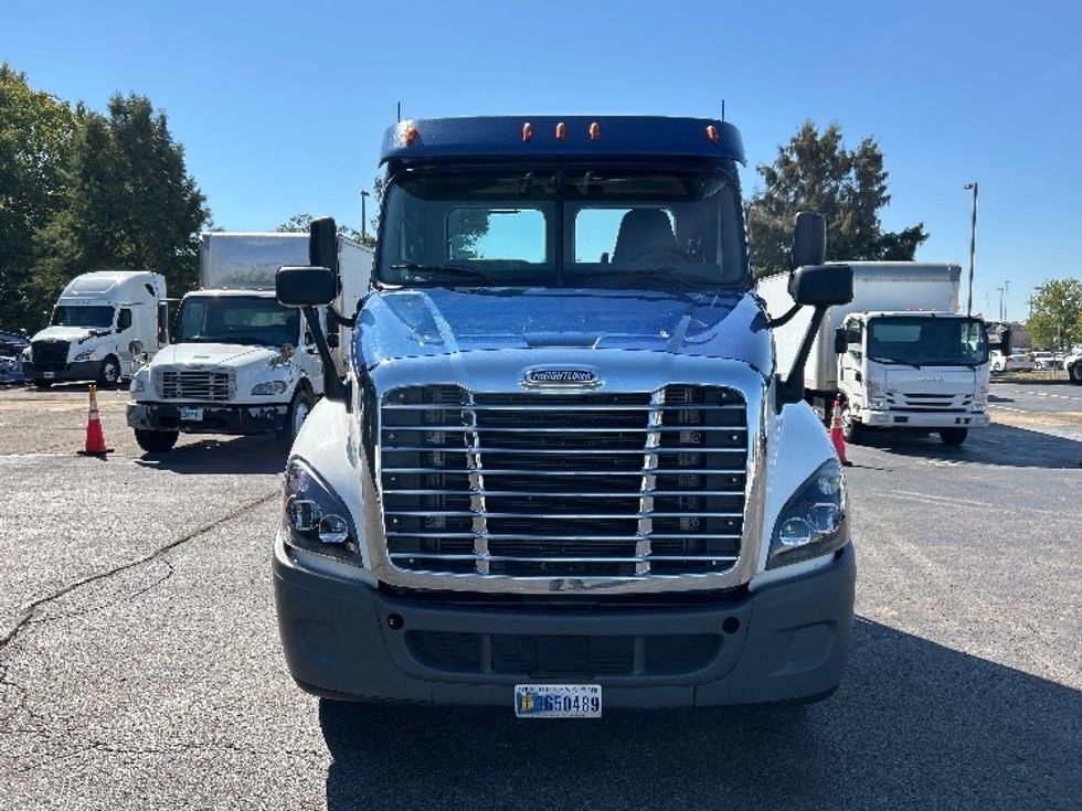 Day Cab Tractor-Heavy Duty Tractors-Freightliner-2020-Cascadia 12564ST-Memphis-TN-500,414\n\t\tmiles-$ 35,000 - Image 2